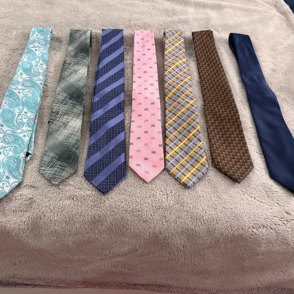 Elegant Men's Tie Collection (7) - Assorted Colors